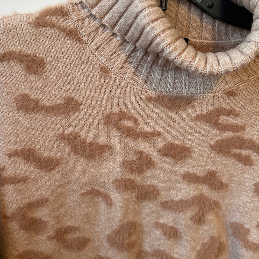 Cheetah Print Turtleneck Sweater Size S - Picture 2 of 4